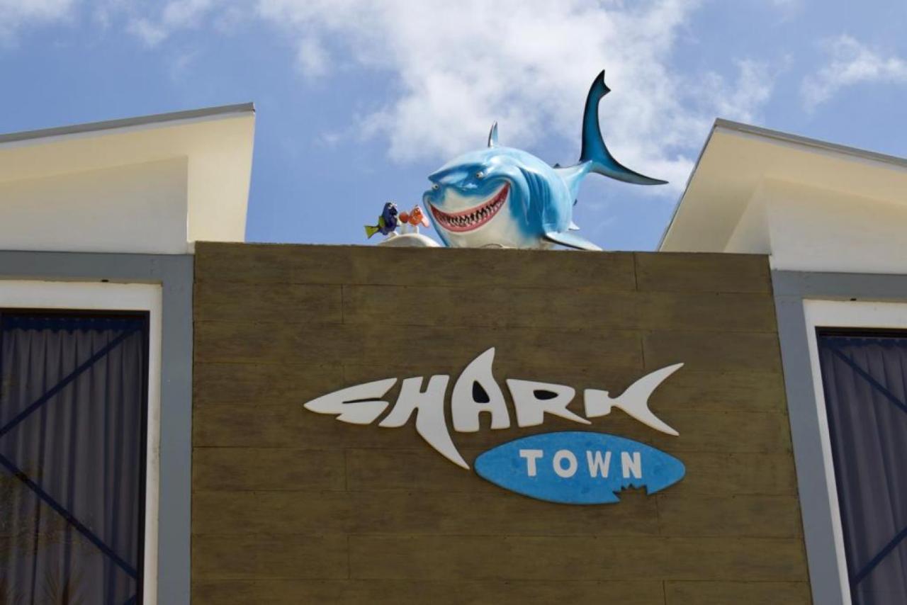 Shark Town Mal Pais Apartment Playa Santa Teresa  Exterior photo